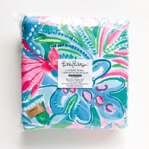 Lilly Pulitzer Lounge Towel
